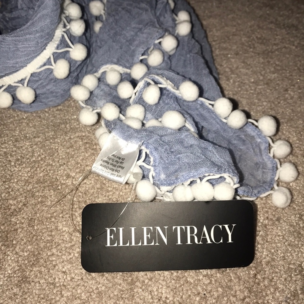 Scarf - Picture 2 of 3